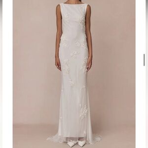 Chic Strapless Ivory Dress with Floral Accents